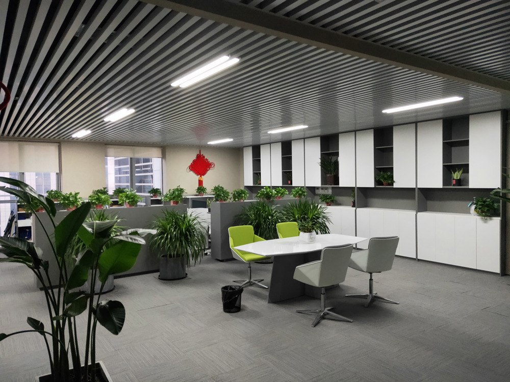 1713860478555685.jpg 會議桌.jpg